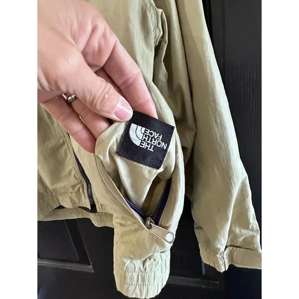 The North Face Beige Windbreaker Jacket Size Medium